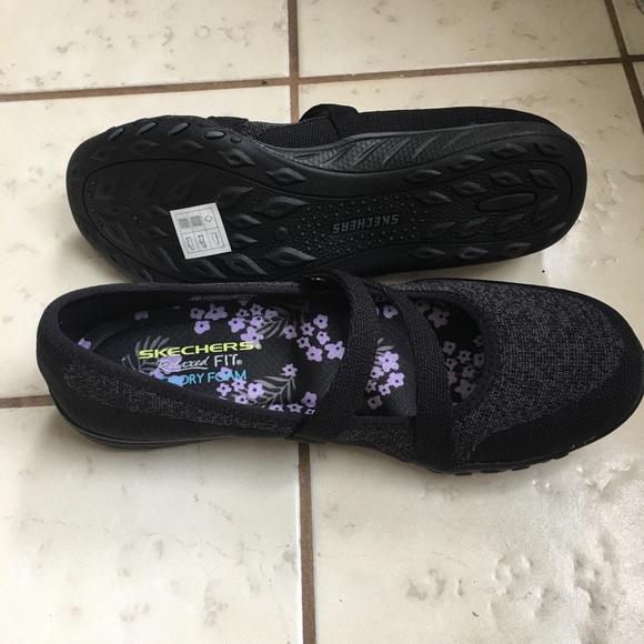 skechers mary jane memory foam